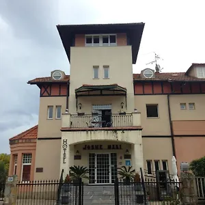 Joshe Mari Hotel